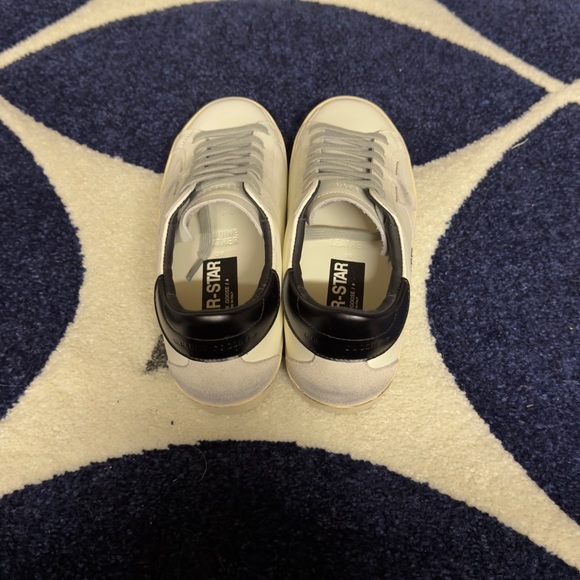 Golden Goose Super-Star Black Heel Tab and Metal Stud size 39 - Picture 4 of 7